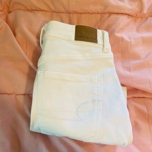 American eagle white shorts
